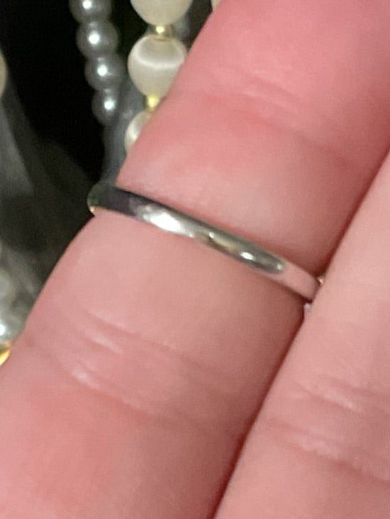 Vintage Silver Tone and Purple Stone Ring Size 5.75