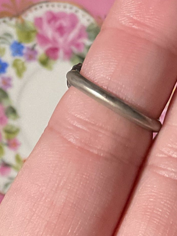 Vintage Avon Ring size 5-7