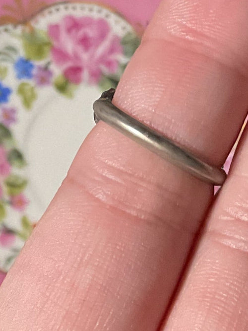 Vintage Avon Ring size 5-7